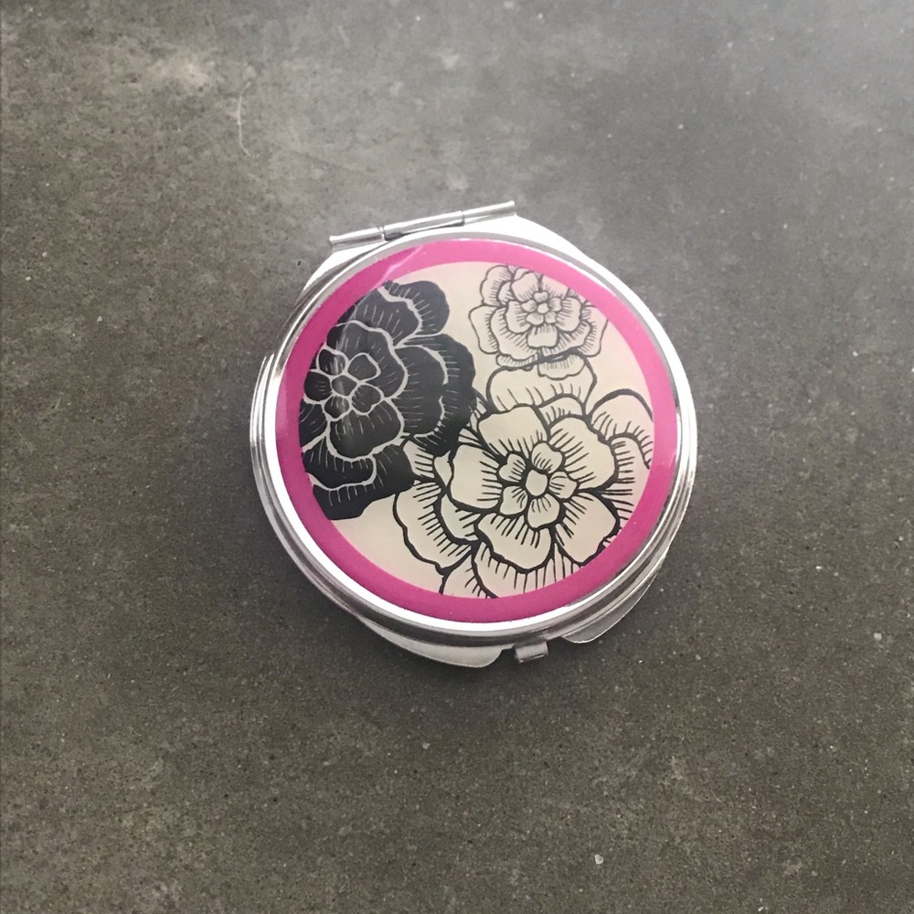 Decorative Compact Mirror